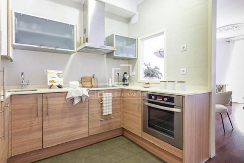 2 bedrooms apartment for sale in Barcelona, Catalonia, Spain № 8558 - photo 15