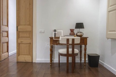 2 bedrooms apartment for sale in Barcelona, Catalonia, Spain № 8558 - photo 13