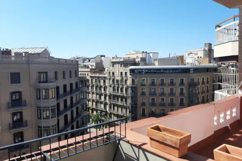 2 bedrooms apartment for sale in Barcelona, Catalonia, Spain № 6984 - photo 6