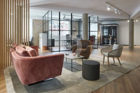 800 sq.m. office for sale in Horta-Guinardo, Barcelona, Catalonia, Spain № 3711