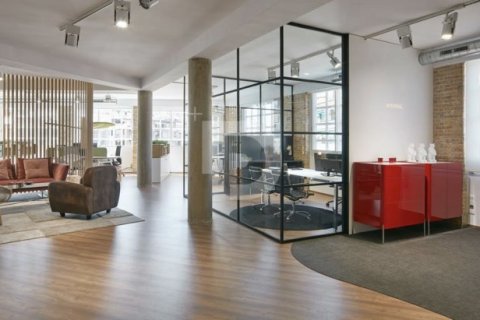 800 sq.m. office for sale in Horta-Guinardo, Barcelona, Catalonia, Spain № 3711 - photo 4