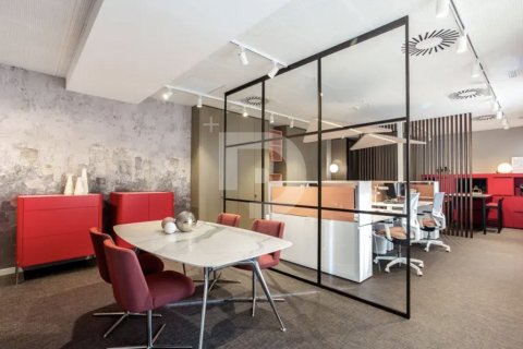 800 sq.m. office for sale in Horta-Guinardo, Barcelona, Catalonia, Spain № 3711 - photo 2