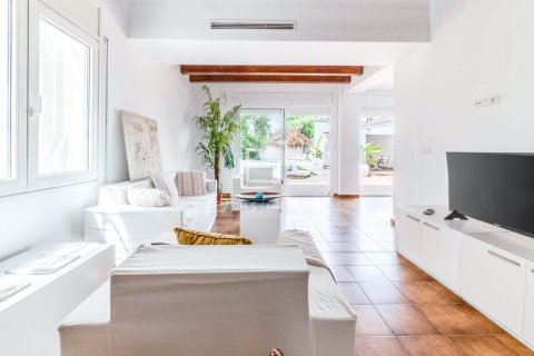 4 bedrooms villa for sale in Sitges, Barcelona, Catalonia, Spain № 3716 - photo 3