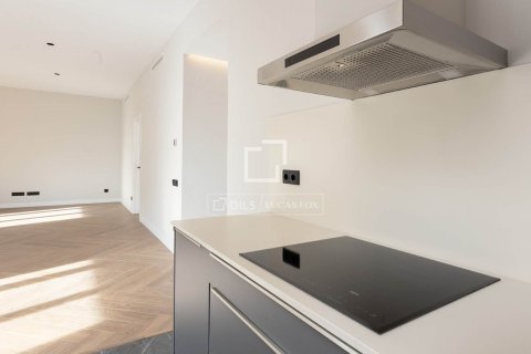 3 bedrooms apartment for sale in Barcelona, Catalonia, Spain № 4155 - photo 10