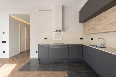 3 bedrooms apartment for sale in Barcelona, Catalonia, Spain № 4155 - photo 9