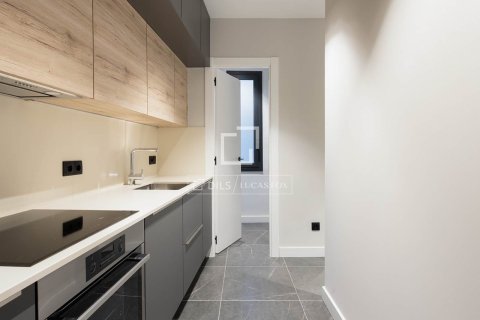 2 bedrooms apartment for sale in Barcelona, Catalonia, Spain № 4157 - photo 11