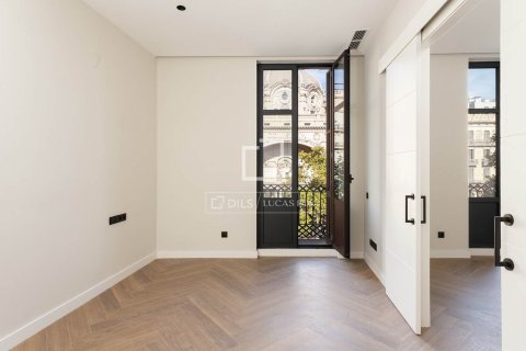 2 bedrooms apartment for sale in Barcelona, Catalonia, Spain № 4157 - photo 4