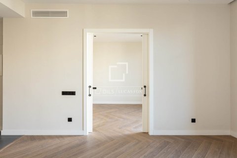 2 bedrooms apartment for sale in Barcelona, Catalonia, Spain № 4157 - photo 2