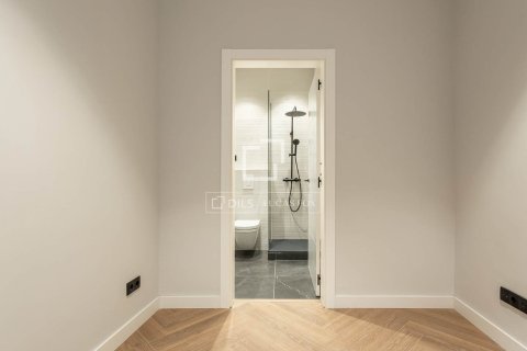 2 bedrooms apartment for sale in Barcelona, Catalonia, Spain № 4157 - photo 20