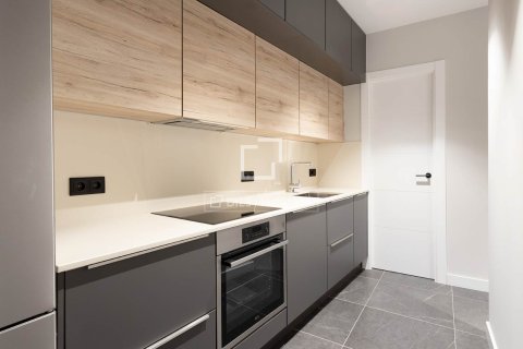 2 bedrooms apartment for sale in Barcelona, Catalonia, Spain № 4157 - photo 10