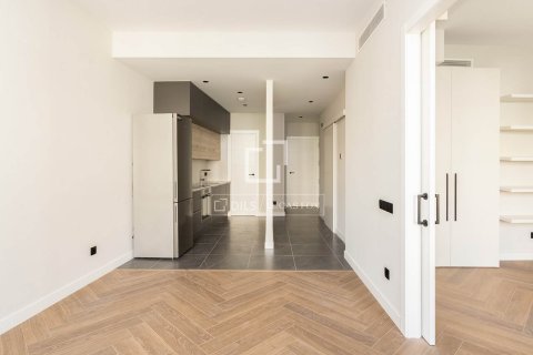 2 bedrooms apartment for sale in Barcelona, Catalonia, Spain № 4157 - photo 9