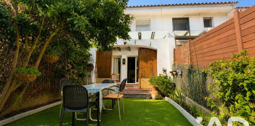 3 bedrooms townhouse for sale in Lloret de Mar, Girona, Catalonia, Spain № 8468
