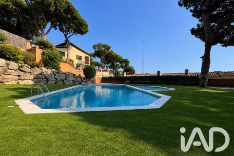 3 bedrooms townhouse for sale in Lloret de Mar, Girona, Catalonia, Spain № 8468 - photo 2