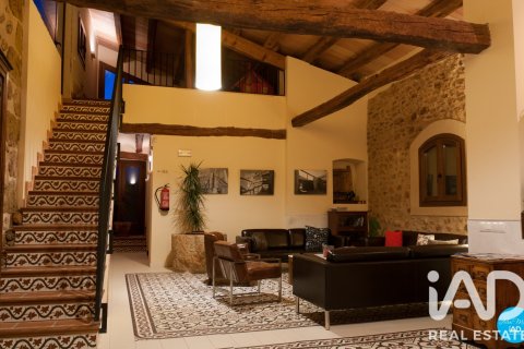 8 bedrooms castles for sale in Tortosa, Tarragona, Catalonia, Spain № 8469 - photo 24