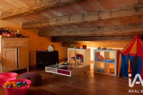8 bedrooms castles for sale in Tortosa, Tarragona, Catalonia, Spain № 8469 - photo 19
