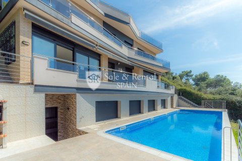 6 bedrooms house for sale in Santa Susanna, Barcelona, Catalonia, Spain № 6718