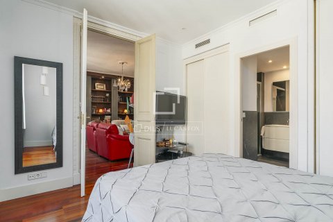3 bedrooms apartment for sale in Barcelona, Catalonia, Spain № 8811 - photo 16