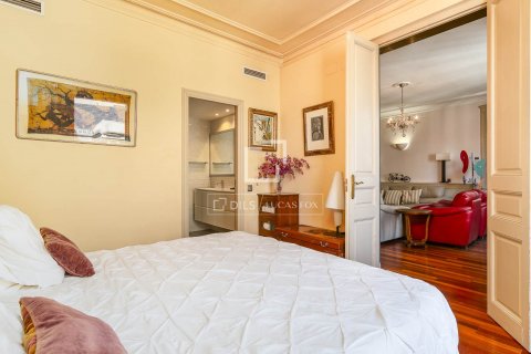 3 bedrooms apartment for sale in Barcelona, Catalonia, Spain № 8811 - photo 12