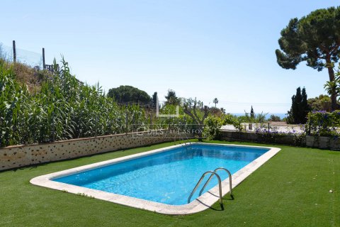 4 bedrooms villa for sale in Cabrils, Barcelona, Catalonia, Spain № 8812 - photo 16