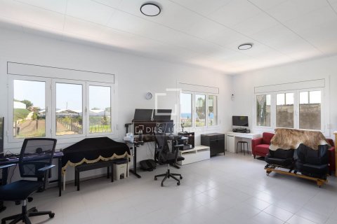 4 bedrooms villa for sale in Cabrils, Barcelona, Catalonia, Spain № 8812 - photo 13