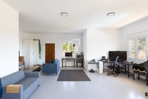 4 bedrooms villa for sale in Cabrils, Barcelona, Catalonia, Spain № 8812 - photo 12