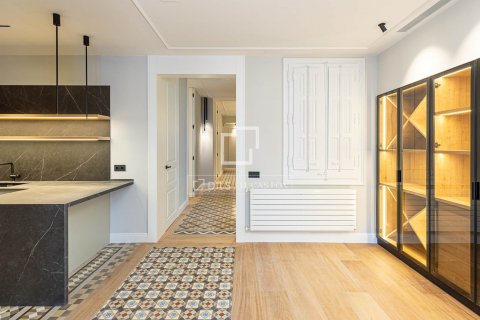 3 chambres apartment à vendre à Barcelona, Catalonia, Spain № 8814 - photo 6