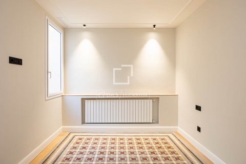 3 chambres apartment à vendre à Barcelona, Catalonia, Spain № 8814 - photo 20