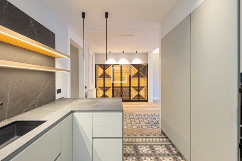 3 chambres apartment à vendre à Barcelona, Catalonia, Spain № 8814 - photo 7