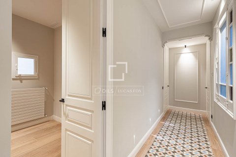 3 chambres apartment à vendre à Barcelona, Catalonia, Spain № 8814 - photo 19