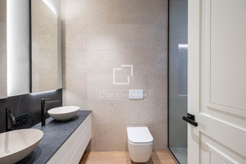 3 chambres apartment à vendre à Barcelona, Catalonia, Spain № 8814 - photo 24