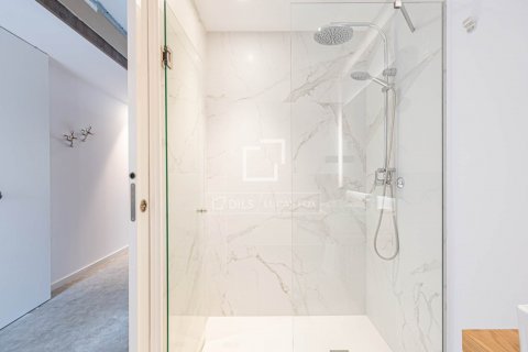 2 bedrooms apartment for sale in Barcelona, Catalonia, Spain № 8488 - photo 8
