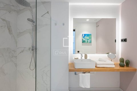 2 bedrooms apartment for sale in Barcelona, Catalonia, Spain № 8488 - photo 6