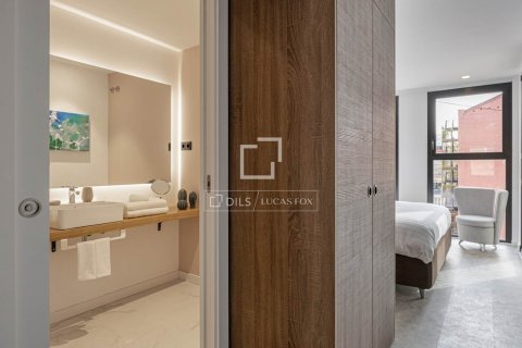 2 bedrooms apartment for sale in Barcelona, Catalonia, Spain № 8488 - photo 5