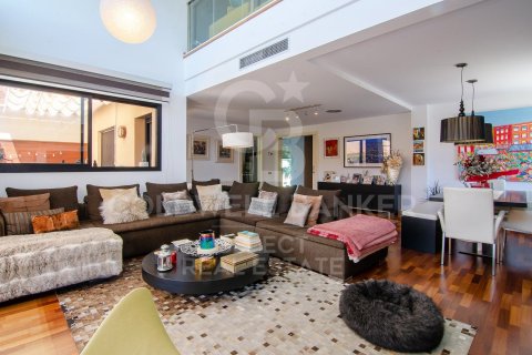 Сasa de 4 dormitorios en venta en Matadepera, Barcelona, Cataluña, Spain № 7750 - foto 6