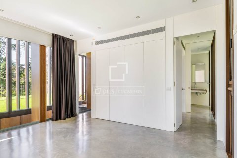 6 bedrooms villa for sale in Sant Cugat Del Valles, Barcelona, Catalonia, Spain № 4396 - photo 11