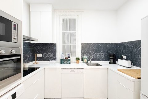 3 bedrooms apartment for sale in Barcelona, Catalonia, Spain № 5351 - photo 12