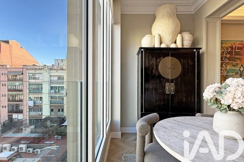 3 bedrooms apartment for sale in Barcelona, Catalonia, Spain № 4717 - photo 3