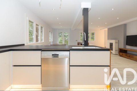 Купить квартиру в Альп, Испания с 3 спальни, 104м², № 4718 - фото 8