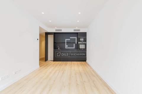2 bedrooms apartment for sale in Barcelona, Catalonia, Spain № 4289 - photo 11