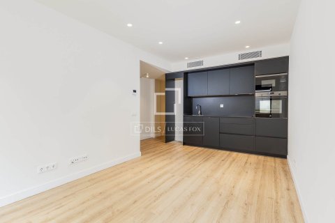 2 bedrooms apartment for sale in Barcelona, Catalonia, Spain № 4289 - photo 12