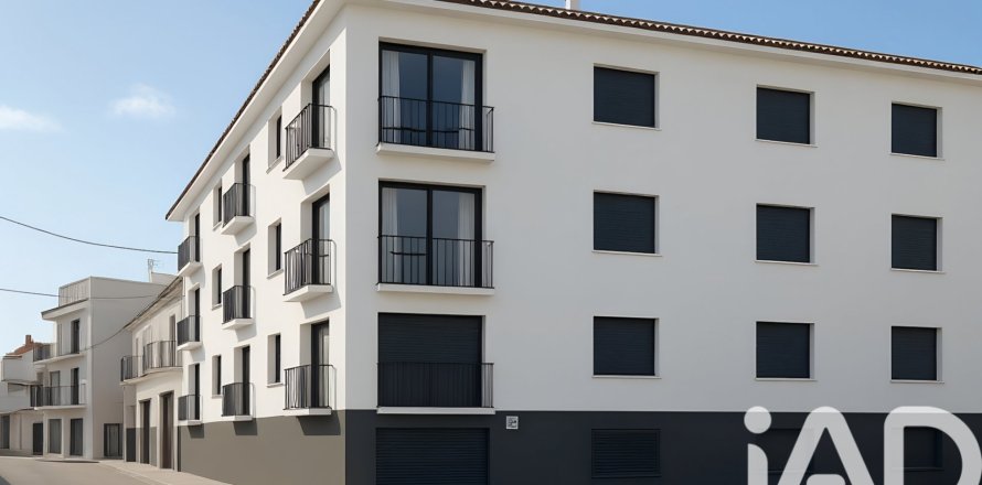 902 m² commercial property à vendre à Canet de Mar, Barcelona, Catalonia, Spain № 4679