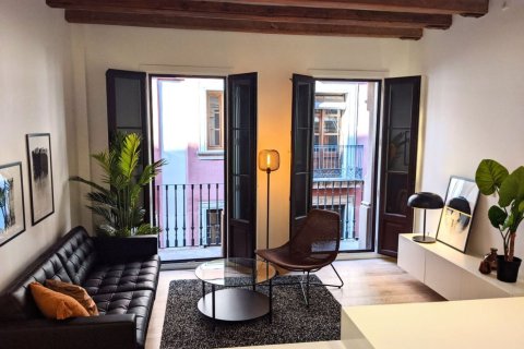 2 bedrooms apartment for sale in Ciutat Vella, Barcelona, Catalonia, Spain № 2272 - photo 2