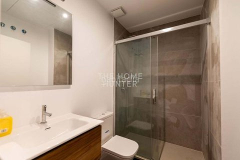 Купить квартиру в Бадалона, Испания с 1 спальня, 175м², № 2274 - фото 20