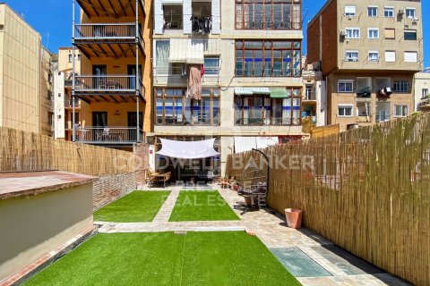 Apartamento de 3 dormitorios en venta en Barcelona, Cataluña, Spain № 5672 - foto 23