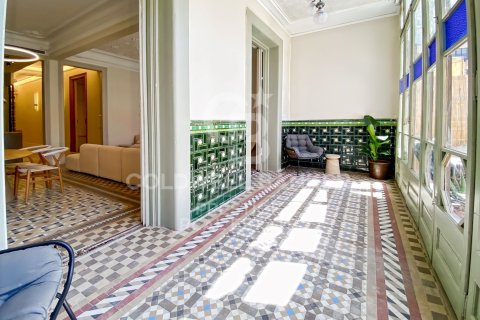 Apartamento de 3 dormitorios en venta en Barcelona, Cataluña, Spain № 5672 - foto 14