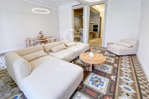 Apartamento de 3 dormitorios en venta en Barcelona, Cataluña, Spain № 5672 - foto 3