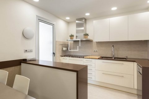 4 bedrooms penthouse for sale in Barcelona, Catalonia, Spain № 8481 - photo 23