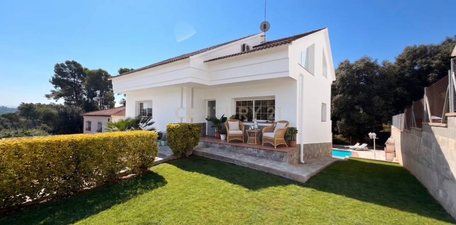 5 bedrooms house for sale in Santa Eulalia De Roncana, Barcelona, Catalonia, Spain № 8476