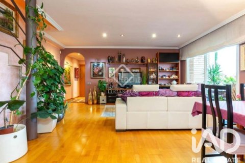 4 chambres duplex à vendre à Sant Feliu de Llobregat, Barcelona, Catalonia, Spain № 8300 - photo 5