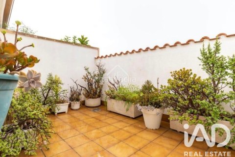 4 chambres duplex à vendre à Sant Feliu de Llobregat, Barcelona, Catalonia, Spain № 8300 - photo 22